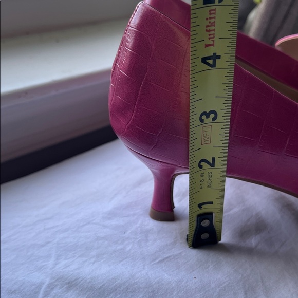 Kitten heel hot pink loafer style NWT sz 9.5 - Picture 7 of 13